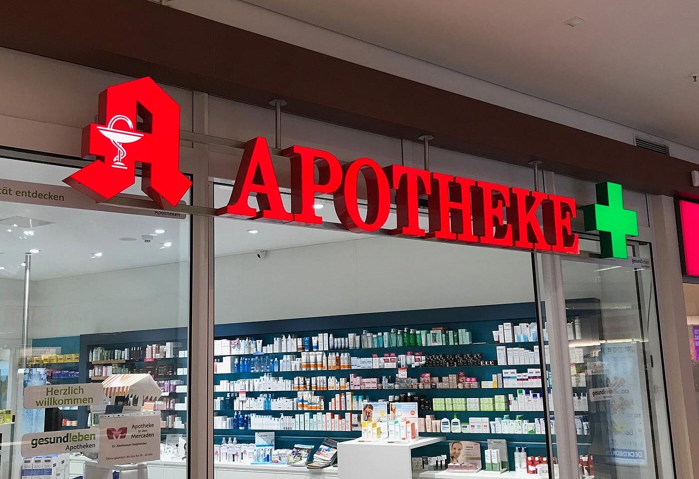 Leuchtschrift Apotheke