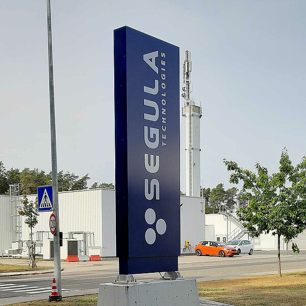 Werbepylon Segula