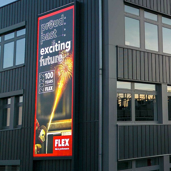 Lift Bannersysteme mit LED Ausleuchtung