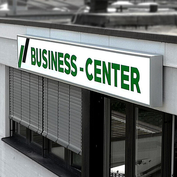 Leuchttransparent Wandmontage Business Center Leuchttransparent Wandmontage Business Center